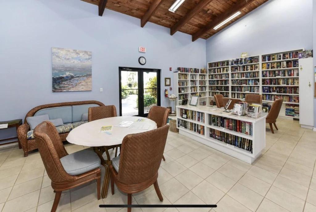 Oceanfront Tropical Paradise Fort Pierce Exterior foto